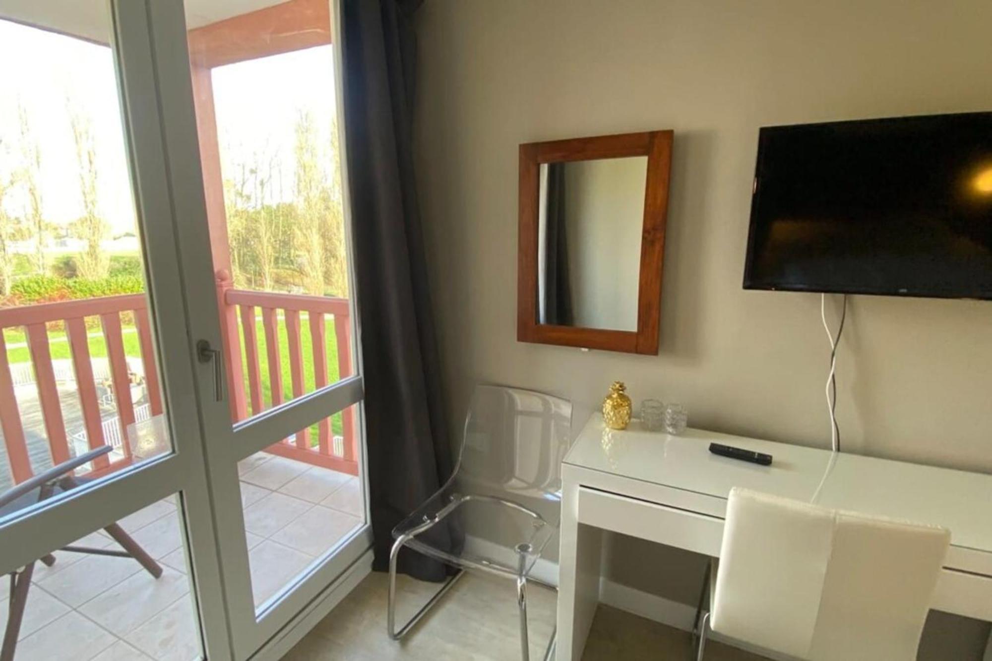 Very Nice 6 Person Apart With Swimming Pool Tennis Court And Car Park 202 Le Touquet エクステリア 写真